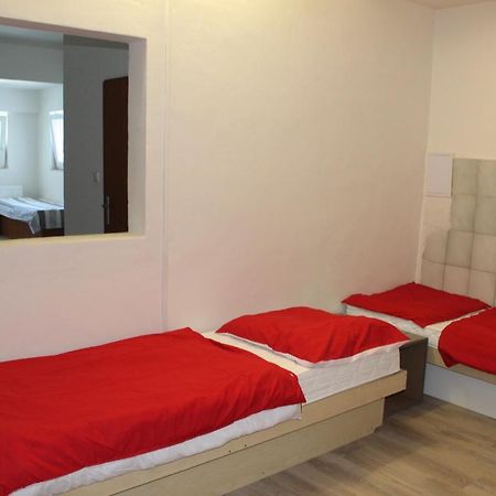 Dusan Apartments Orlová Екстериор снимка