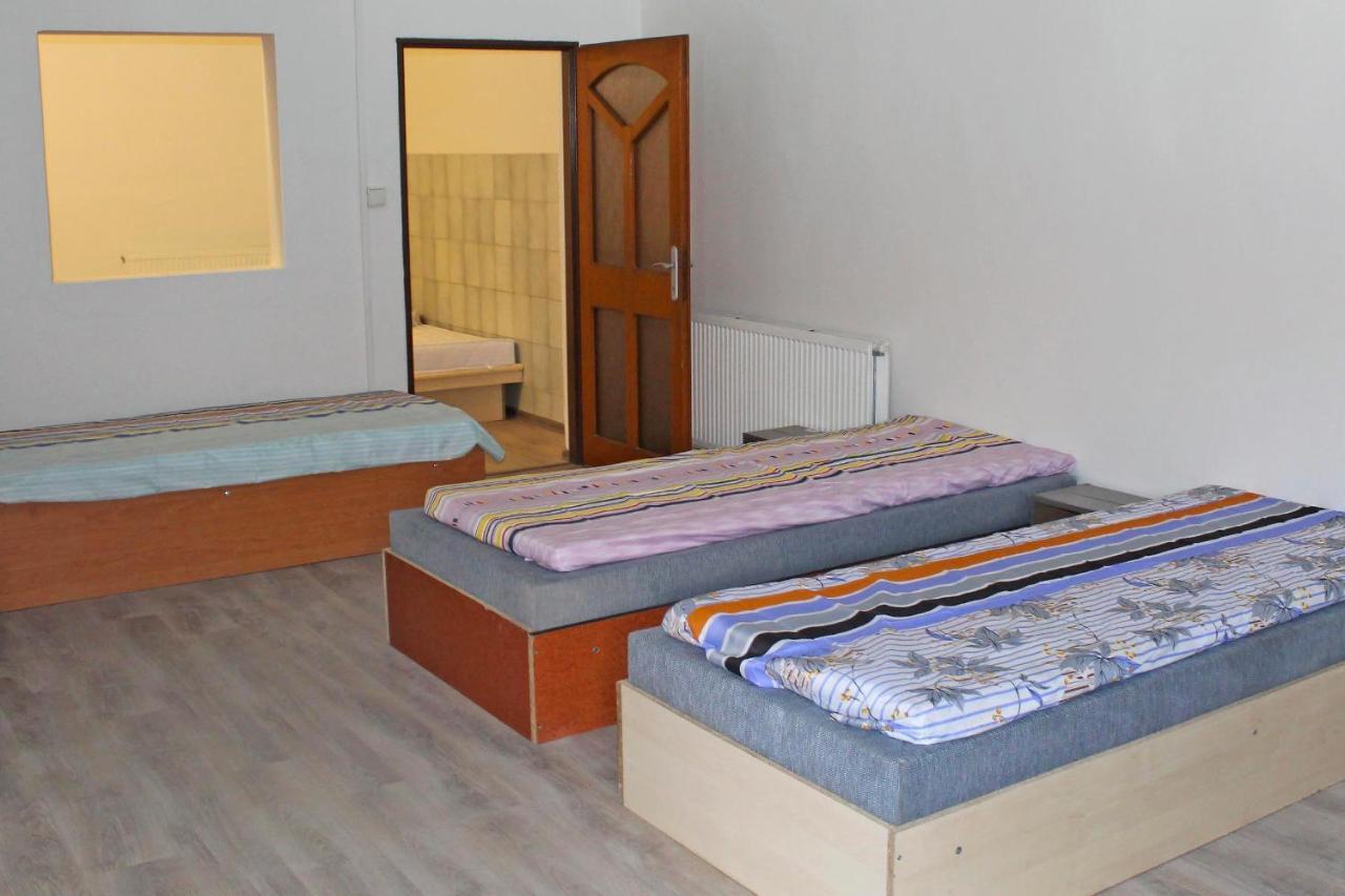 Dusan Apartments Orlová Екстериор снимка