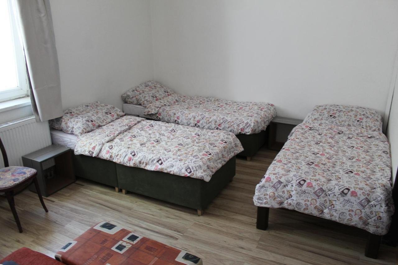 Dusan Apartments Orlová Екстериор снимка